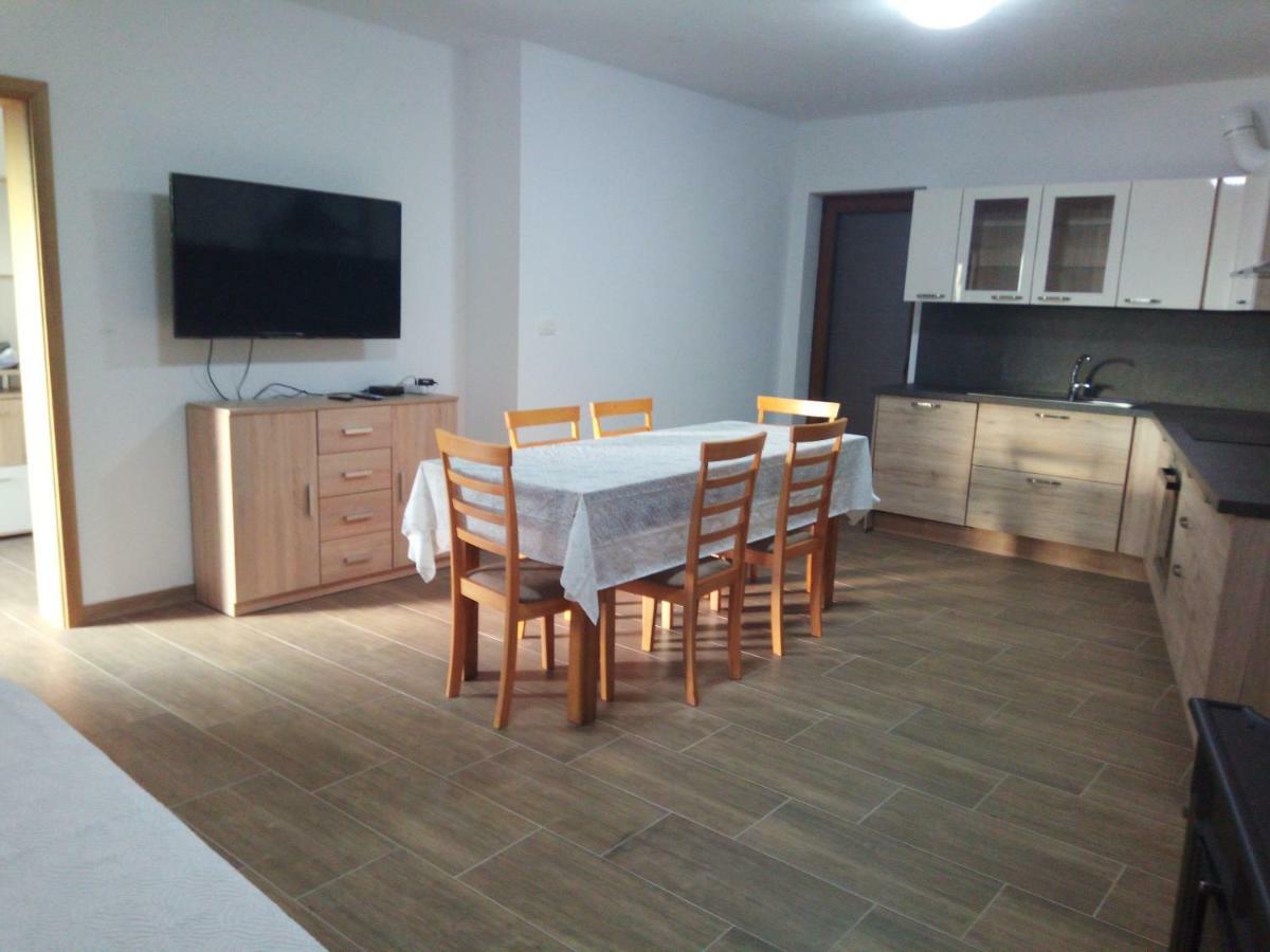 Apartmaji Matazin Apartment Crni Kal